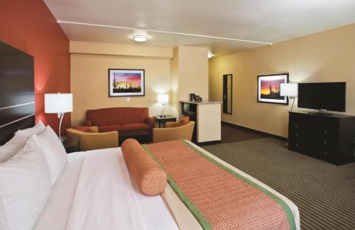 El Montevideo Hotel | Spark by Hilton Tucson Reid Park