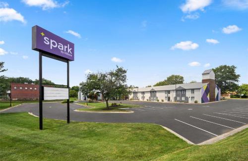 Waldorf Hotel | Spark by Hilton Waldorf