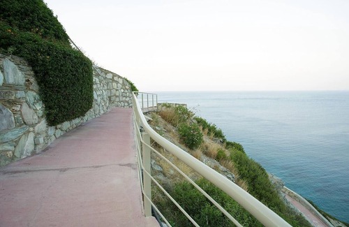 Agia Pelagia Villa | Sparkling ocean views with heated pool