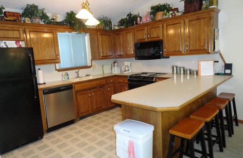 Lost Bridge Village House | Sparky's-Lakefront, Beautiful Shoreline- Close to Swim Pool & Marina!