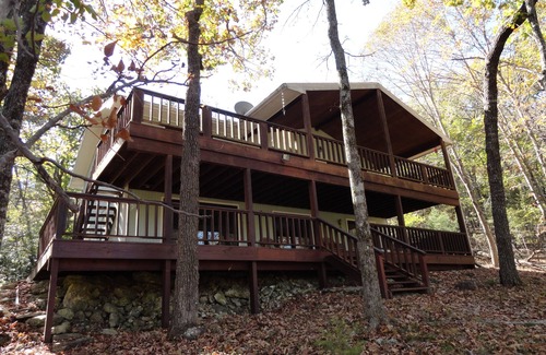 Lost Bridge Village House | Sparky's-Lakefront, Beautiful Shoreline- Close to Swim Pool & Marina!