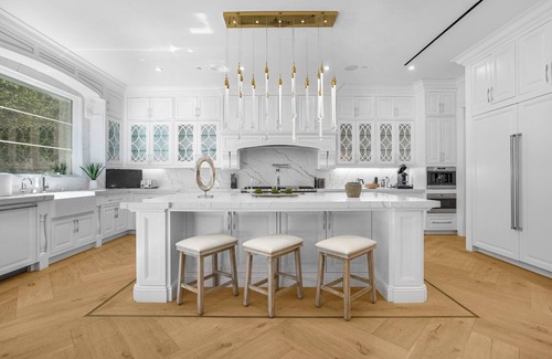 Melrose House | Spaulding Ave Farmhouse - Bespoke LA Home w/Pool & Home Theater