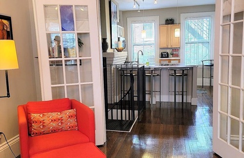 Highland Park Apartment | Special!excellent, Sunny! Duplex! Pvt! Condo! 1.5 Miles to Center