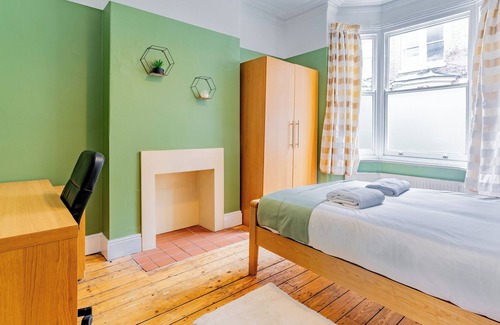 Welford Apartment | Special Offer | Priory Villa | Monthly Offers |10Guests| Business| WIFI
