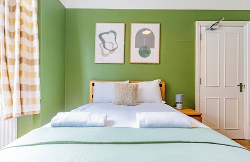 Welford Apartment | Special Offer | Priory Villa | Monthly Offers |10Guests| Business| WIFI