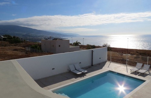 La Quinta Villa | SPECIAL OFFER, Very bright house overlooking the Teide and the sea
