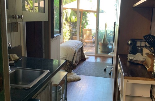 Hollywood Hills Apartment | *SPECIAL PRICING* Hollywood Hills PRIVATE Guest Quarters with Spectacular Views