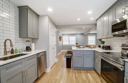 Roselawn Finance House | Special Rates-Sleeps 9- 2 Bath-Oakley Uptown Cincy