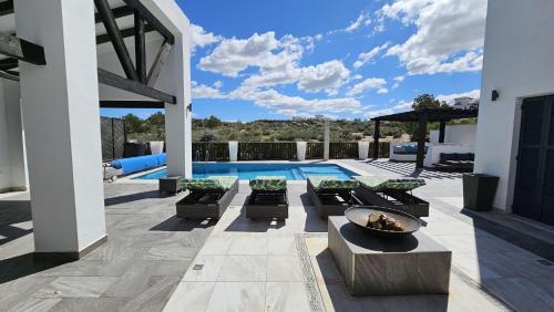 Caserio Los Tarquinos Villa | Spectacular 4 bed villa at El Valle Golf Resort