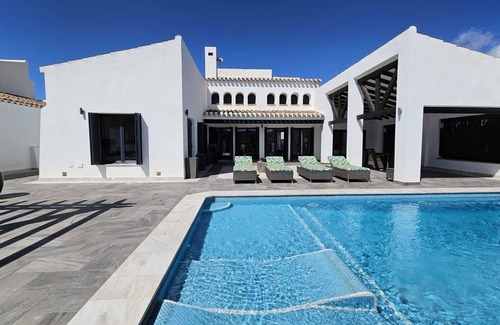 Caserio Los Tarquinos Villa | Spectacular 4 bed villa at El Valle Golf Resort