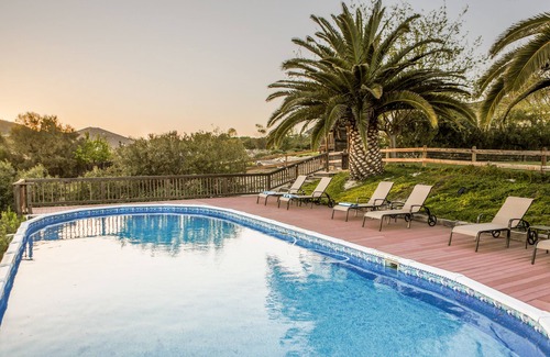 Paso Robles House | 🍷 Spectacular City/Mtn Views! 🍷 Private/Spacious 5BD | Near Wineries/Town/Fair