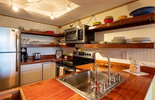 Safety Harbor Club House | SPECTACULAR HARBOR VIEWS! WATERFRONT PROPERTY WITH DOCK