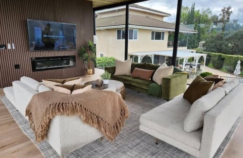 Charter Oak House | Spectacular mansion with amazing views