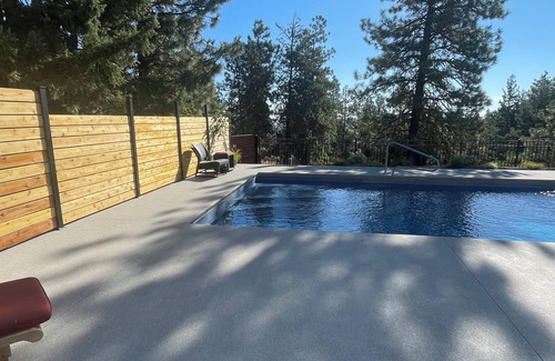 Chelan House | Spectacular peaceful out of town getaway only 5 miles from downtown Lake Chelan.