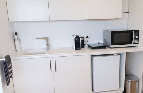 Waiheke Island Apartment | SPECTACULAR SEA VIEWS! New Modern Apartment overlooking Bay.