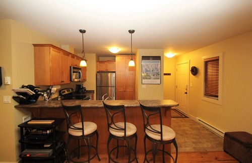 Golden Condo | Spectacular Top Floor 2 Br W/Hot Tub and Panoramic View