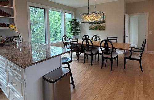 Suttons Bay House | Spectacular Up-North Retreat!