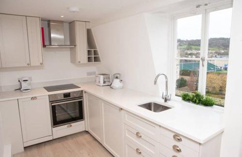 Bath Apartment | Spectacular views, 1 Bed Central Bath Apartment
