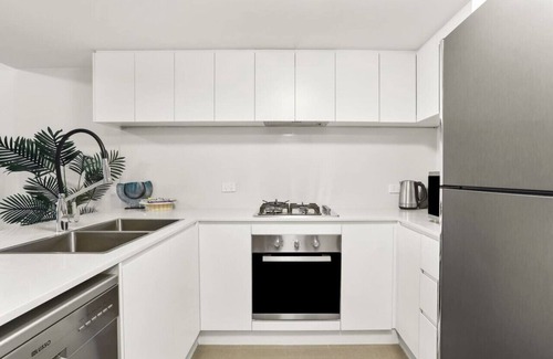 Woolloomooloo Apartment | Spectacular Waterfront with Cosmopolitan Lifestyle