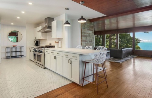 Traverse City House | Spectacular West Bay views on 58 wooded acres! 10 mins to downtown TC