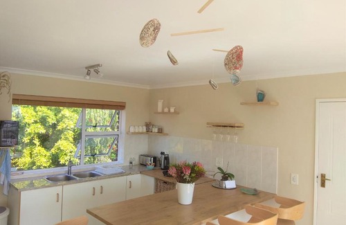 Muizenberg Apartment | Spectrum of views near Muizenberg