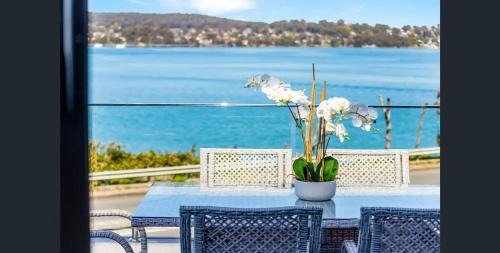 Speers Point House | Speers Point Lakeviews on The Esplanade