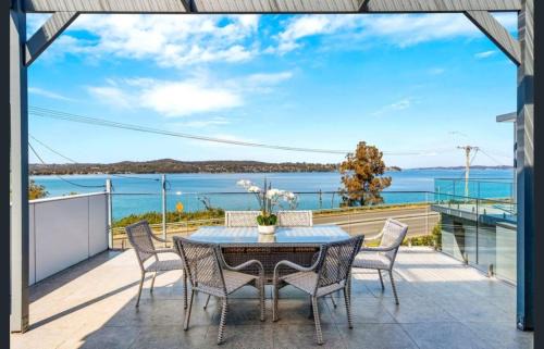 Speers Point House | Speers Point Lakeviews on The Esplanade