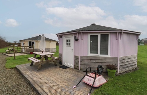 Hartland Cottage | SPEKES MILL, pet friendly, with a garden in Hartland