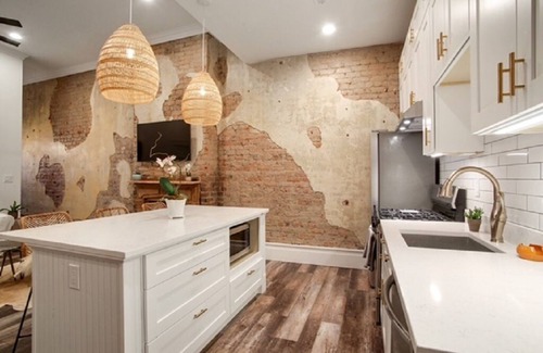 French Quarter Condo | Spellbound Suite