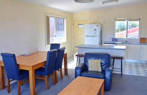 South West Rocks Cottage | Spencers Cottage - walk to the beach