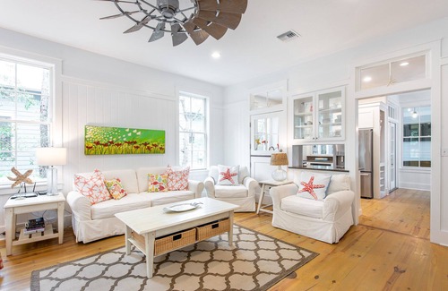 Forest District House | Spend Fall with Us! Low-Speed Vehicle! Newly Renovated! Outdoor Grill!