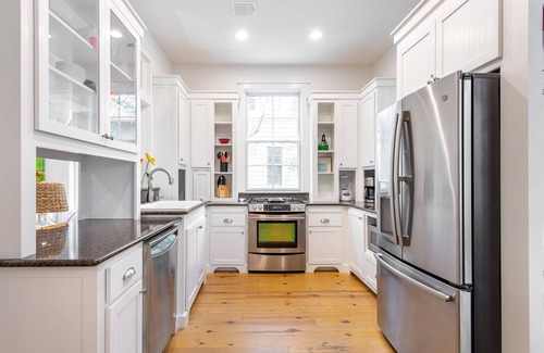 Forest District House | Spend Fall with Us! Low-Speed Vehicle! Newly Renovated! Outdoor Grill!