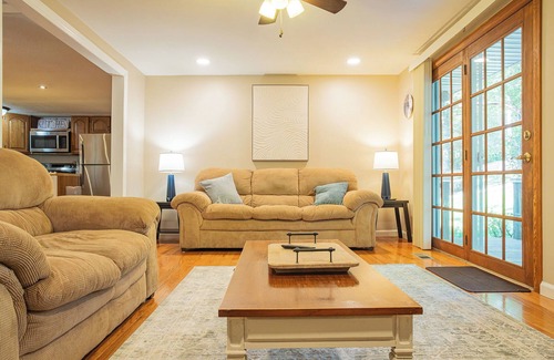 Walland House | Spend Thanksgiving in the Smokies! Stay 4 Nights & Get $50 Grocery Gift Card