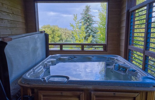 North Park City Condo | Spend the Holidays Here! Condo with On-Site Chairlift and Mountain Views!