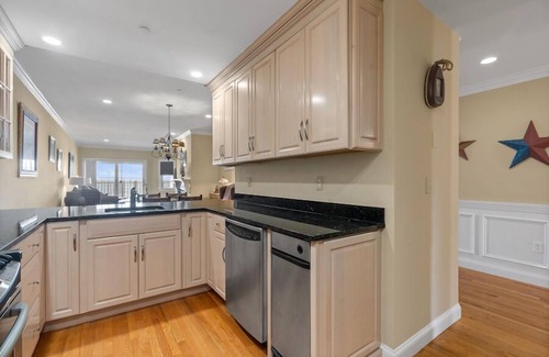 Falmouth Heights Condo | Spend The Off-Season On The Ocean In Falmouth RPAM115