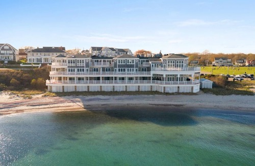 Falmouth Heights Condo | Spend The Off-Season On The Ocean In Falmouth RPAM115
