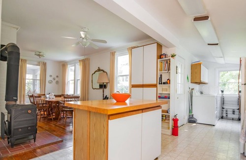 Eagles Mere Cottage | Spend time watching the deer at "Cook's Cottage" in Eagles Mere