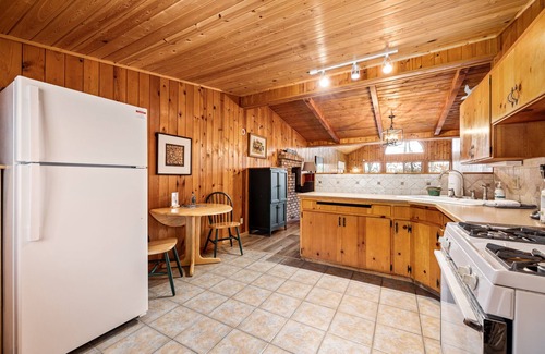 Mayfield Cabin | Spider Lake Oasis | Beach | Fire Pit | Dock | Private | Fishing