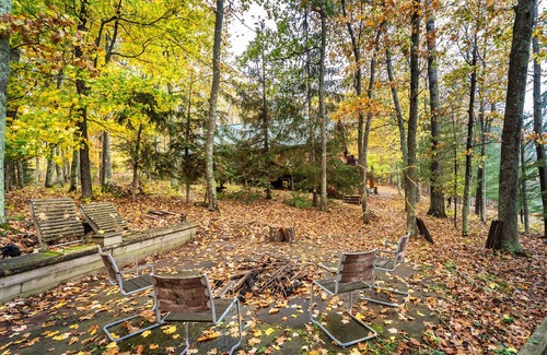 Iron River Cabin | Spiderlake Retreat Log Cabin LakeHouse w/private Pier 4BR 3BA