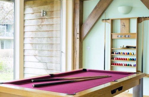 Cirencester House | Spinney Falls House CW87 Lower Mill Estate The Cotswolds