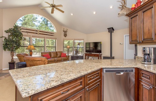 Flagstaff Cottage | Spirit hollow cottage. This beautiful super quiet Cottage sits on 2.5 acres