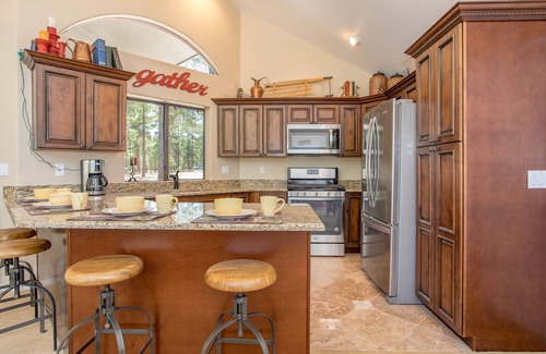 Flagstaff Cottage | Spirit hollow cottage. This beautiful super quiet Cottage sits on 2.5 acres