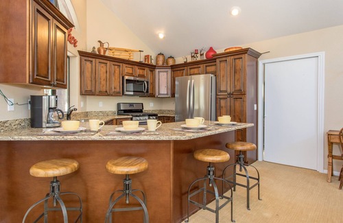 Flagstaff Cottage | Spirit hollow cottage. This beautiful super quiet Cottage sits on 2.5 acres