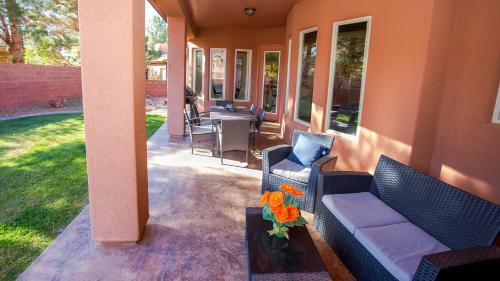 Kanab House | Spirit of the Rock Large Vacation Home in Kanab
