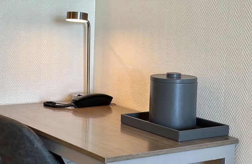 Pinellas Point House | Splash and Relax! Private Beach, Onsite Pool, Pet-friendly Accommodation