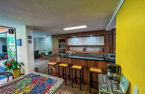 El Poblado House | Splendid 3-Bedroom House in El Poblado - Your Dream House for Rent