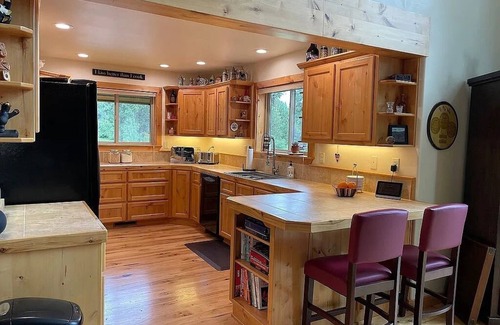 New Meadows House | Splendid and Comfortable Retreat in Meadows Valley. Views of Brundage Mountain.