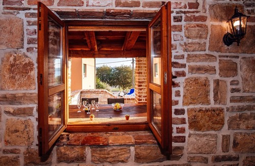 Maslenica House | Splendid Holiday Home in Jasenice
