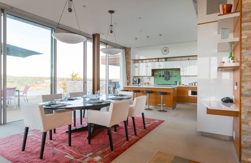 Town of Lloyd House | Splendid Isolation: Private Luxury. Breathtaking Modern Villa On Hudson Bluffs.