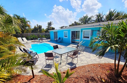 Palm Beach Gardens Apartment | Splendid Private Suite, Heated Pool, Kayak 5min 2 Juno Beach & Baseball Stadiums